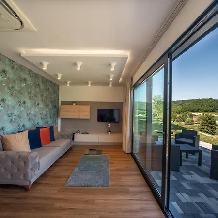 Bodri Pincészet Hotel *