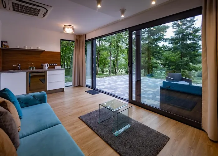 Bodri Pinceszet * Szekszárd