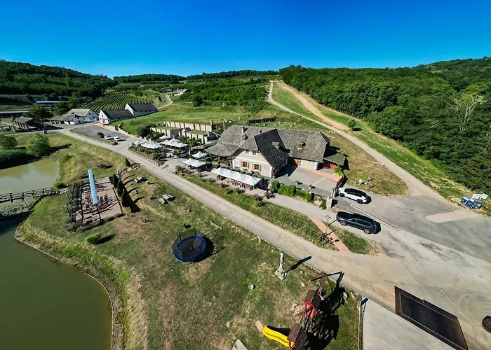 Bodri Pinceszet Hotel